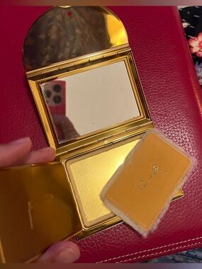 ✨ VINTAGE COTY GOLD COMPACT ✨ Original Puff Included!